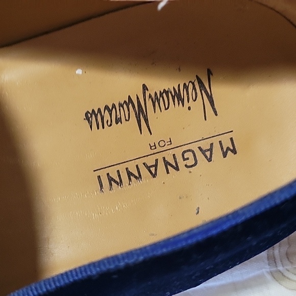 Magnanni for Neiman Marcus velvet size 11.5 - Picture 7 of 9